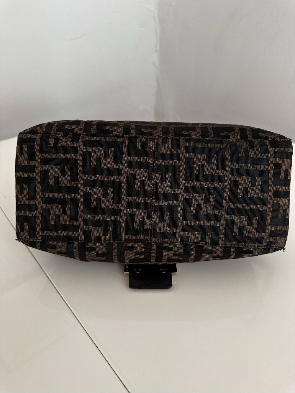 Fendi Black and Brown FF Logo Shoulder Bag - Picture 9 of 15